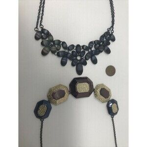 Lot of 2 VTG Liz Claiborne w BB Hangtag Necklace Bib & Multi Color Chunky